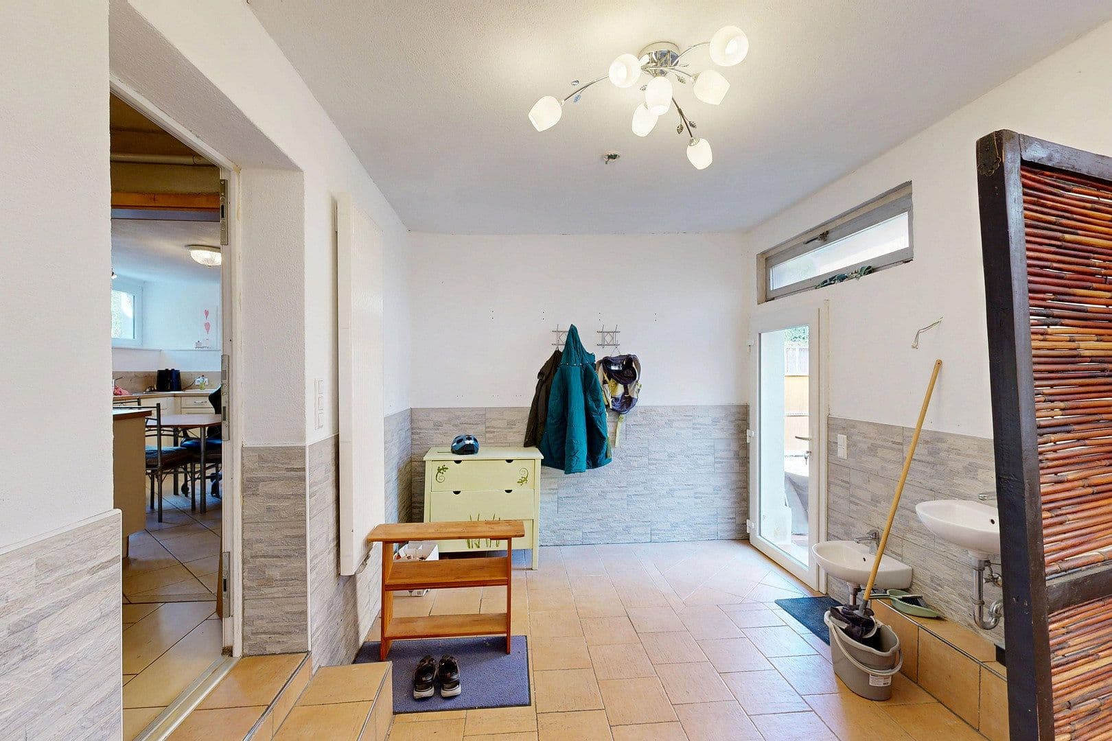 Predaj domu 189 m², pozemok 1.049 m², Bachstraße 32, Kraichtal, Bádensko-Wurttembersko Predaj domu 189 m², pozemok 1.049 m², Bachstraße 32, Kraichtal, Bádensko-Wurttembersko