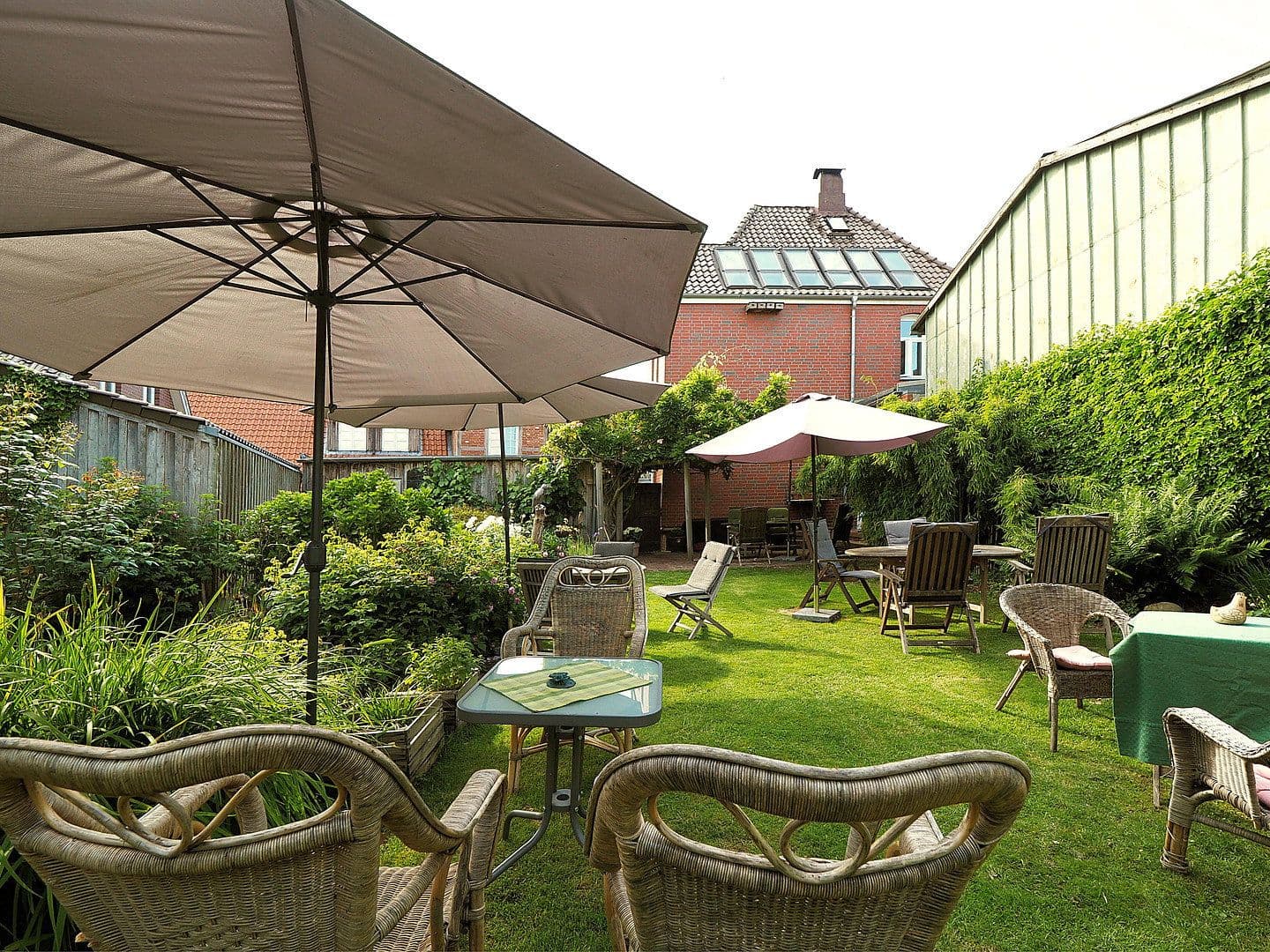 Predaj domu 196 m², pozemok 452 m², Kirchhofstrasse 7, Freiburg (Elbe), Dolné Sasko Predaj domu 196 m², pozemok 452 m², Kirchhofstrasse 7, Freiburg (Elbe), Dolné Sasko
