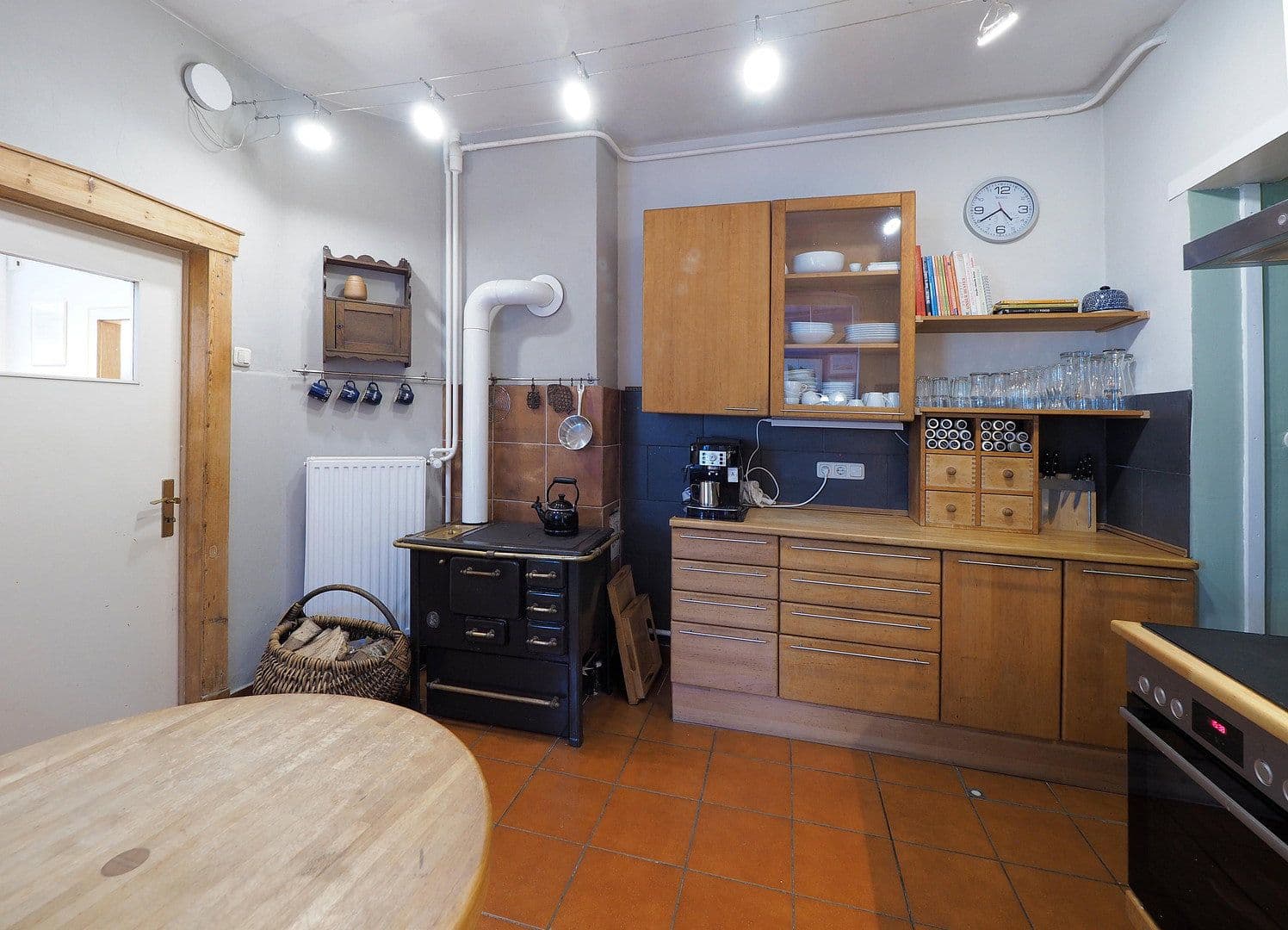 Predaj domu 196 m², pozemok 452 m², Kirchhofstrasse 7, Freiburg (Elbe), Dolné Sasko Predaj domu 196 m², pozemok 452 m², Kirchhofstrasse 7, Freiburg (Elbe), Dolné Sasko