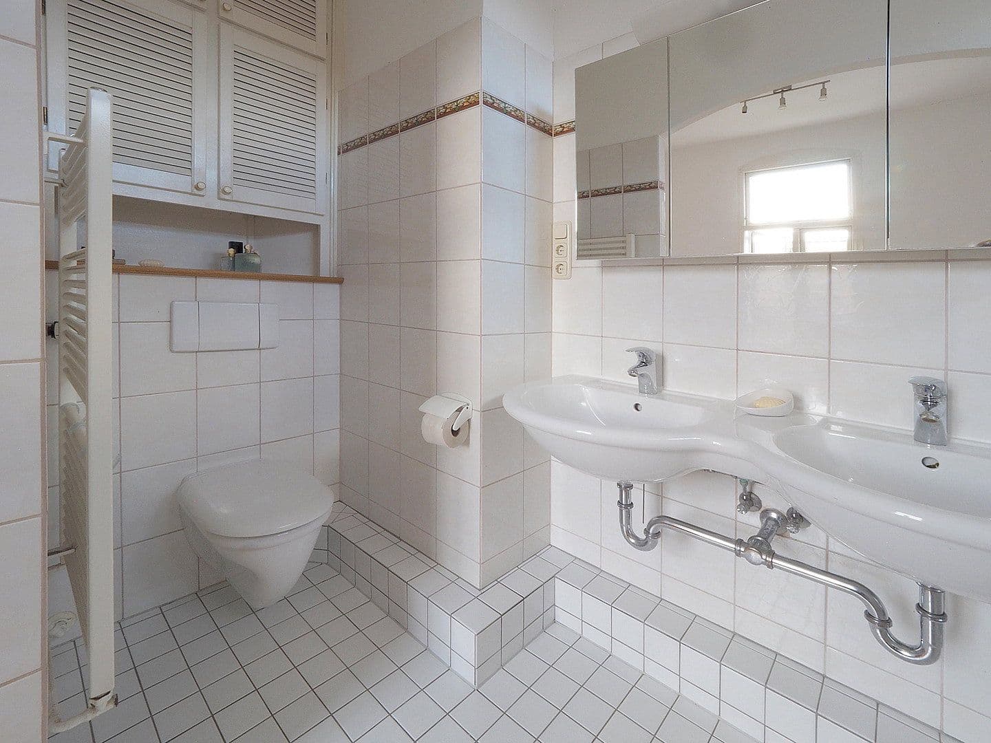 Predaj domu 196 m², pozemok 452 m², Kirchhofstrasse 7, Freiburg (Elbe), Dolné Sasko Predaj domu 196 m², pozemok 452 m², Kirchhofstrasse 7, Freiburg (Elbe), Dolné Sasko