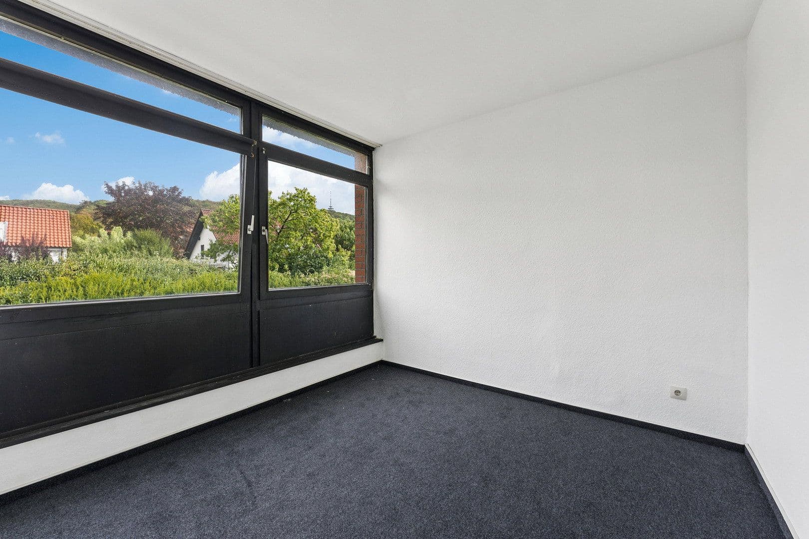 Predaj domu 130 m², pozemok 473 m², Marienburger Strasse 32, Bovenden, Dolné Sasko Predaj domu 130 m², pozemok 473 m², Marienburger Strasse 32, Bovenden, Dolné Sasko