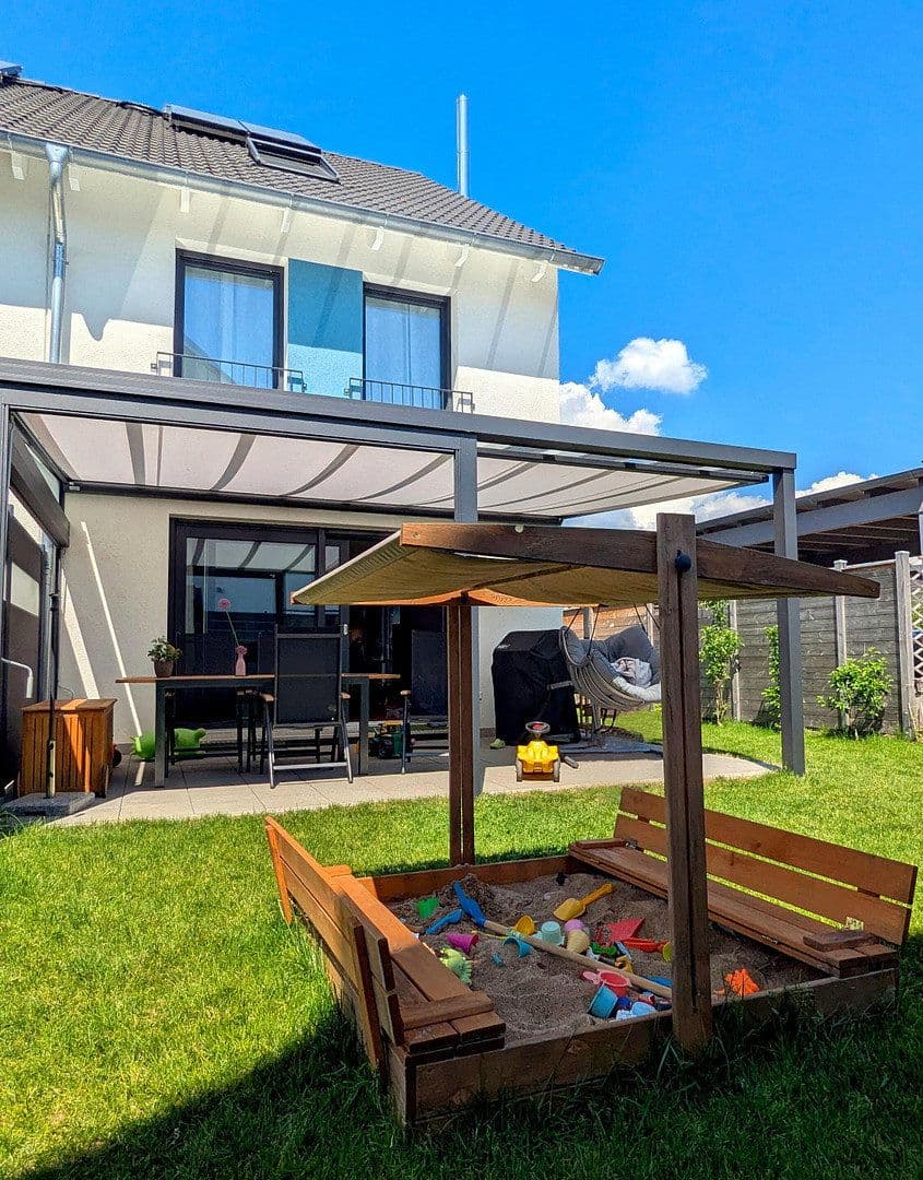 Predaj domu 132 m², pozemok 270 m², Ebersbach an der Fils, Bádensko-Wurttembersko Predaj domu 132 m², pozemok 270 m², Ebersbach an der Fils, Bádensko-Wurttembersko