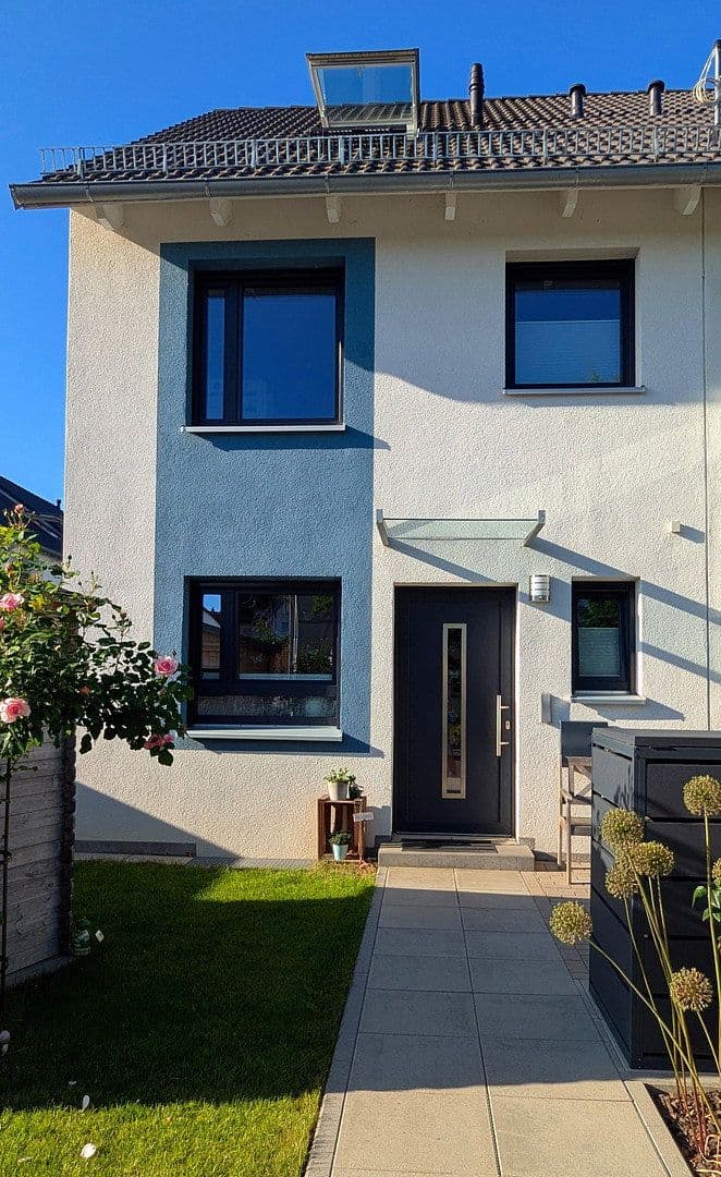 Predaj domu 132 m², pozemok 270 m², Ebersbach an der Fils, Bádensko-Wurttembersko Predaj domu 132 m², pozemok 270 m², Ebersbach an der Fils, Bádensko-Wurttembersko