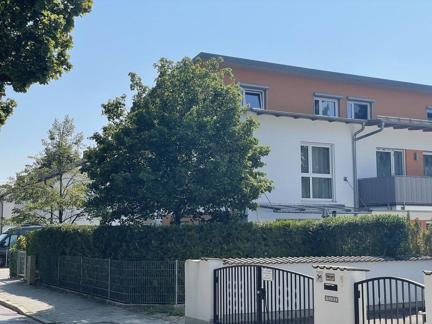 Prenájom domu 128 m², pozemok 110 m², Waldstr. 8, Germering, Bavorsko Prenájom domu 128 m², pozemok 110 m², Waldstr. 8, Germering, Bavorsko