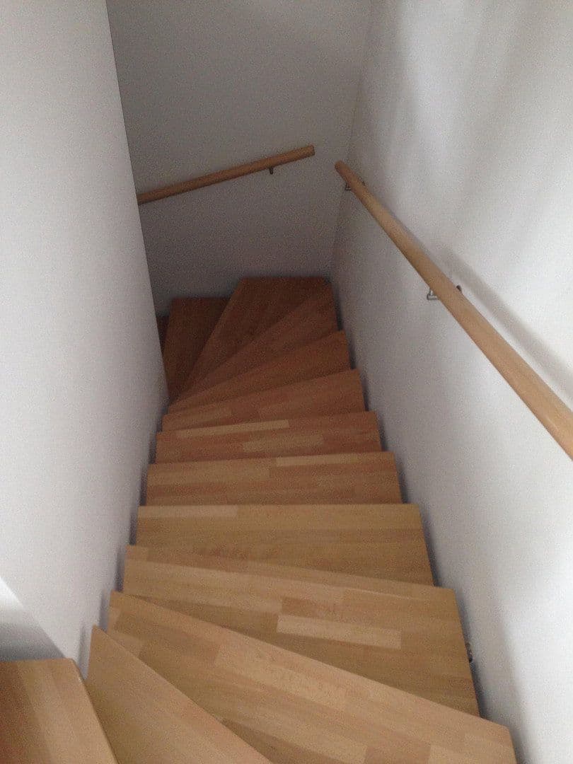 Prenájom domu 128 m², pozemok 110 m², Waldstr. 8, Germering, Bavorsko Prenájom domu 128 m², pozemok 110 m², Waldstr. 8, Germering, Bavorsko