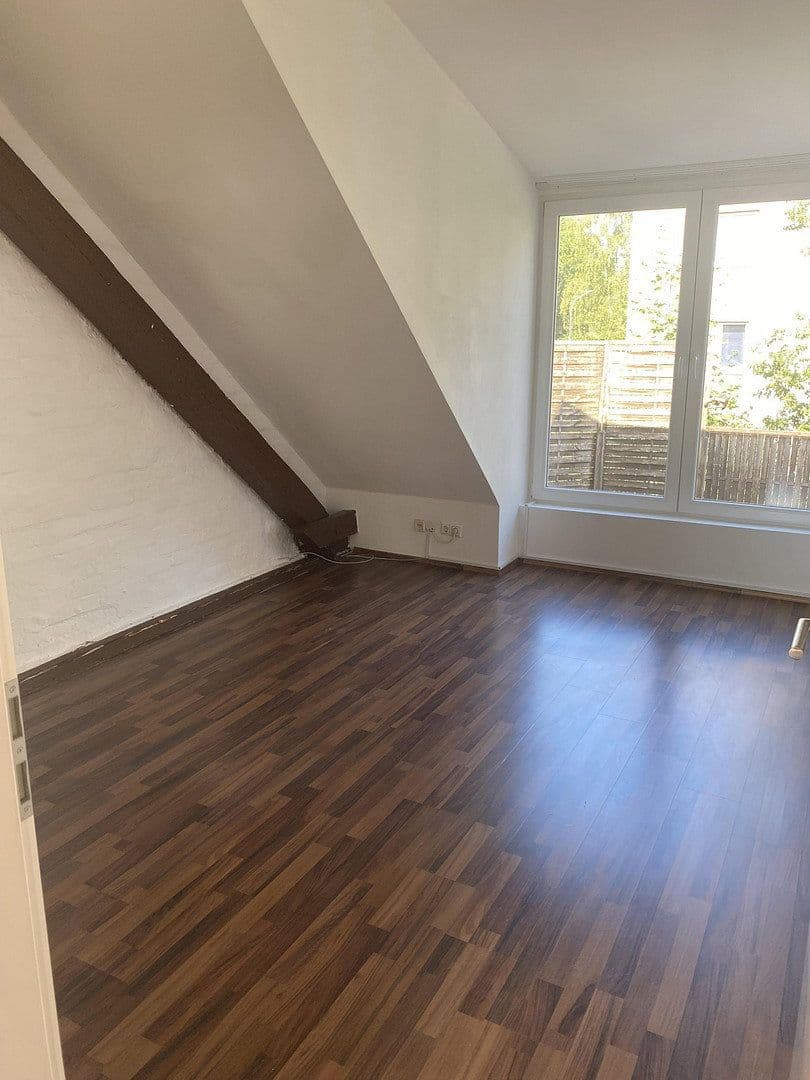 Prenájom bytu 3-izbový 100 m², Kantstrasse 16-18, Lübeck, Šlezvicko-Holštajnsko Prenájom bytu 3-izbový 100 m², Kantstrasse 16-18, Lübeck, Šlezvicko-Holštajnsko