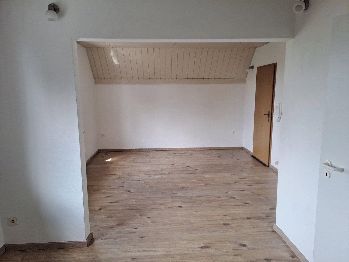 Prenájom bytu 1-izbový 29 m², Menden (Sauerland), Severné Porýnie - Westfálsko Prenájom bytu 1-izbový 29 m², Menden (Sauerland), Severné Porýnie - Westfálsko