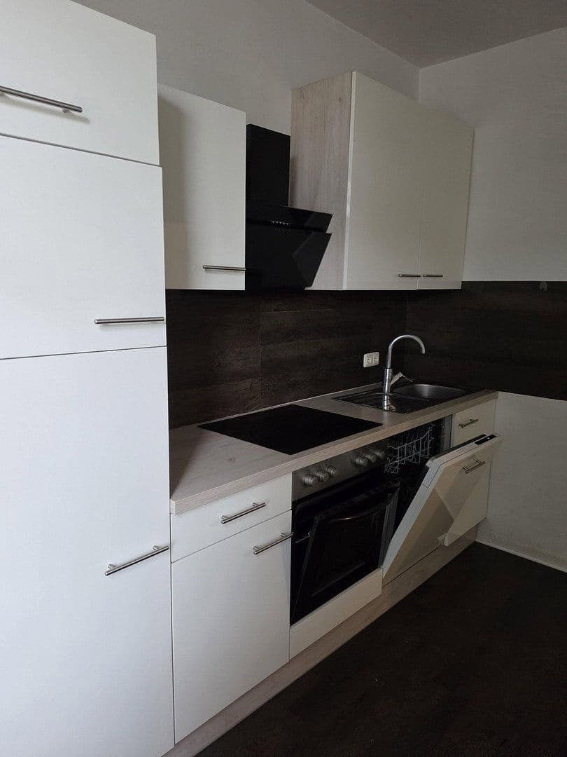 Prenájom bytu 3-izbový 80 m², Neumünster, Šlezvicko-Holštajnsko Prenájom bytu 3-izbový 80 m², Neumünster, Šlezvicko-Holštajnsko