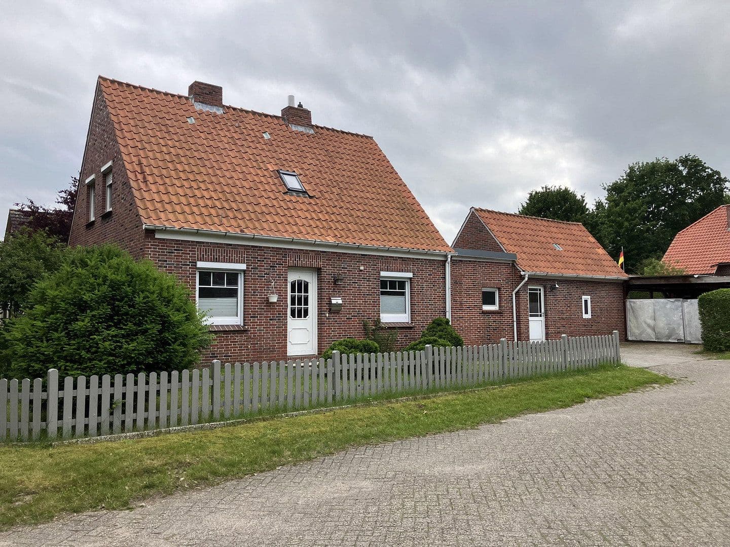 Predaj domu 108 m², pozemok 822 m², Weener, Dolné Sasko Predaj domu 108 m², pozemok 822 m², Weener, Dolné Sasko
