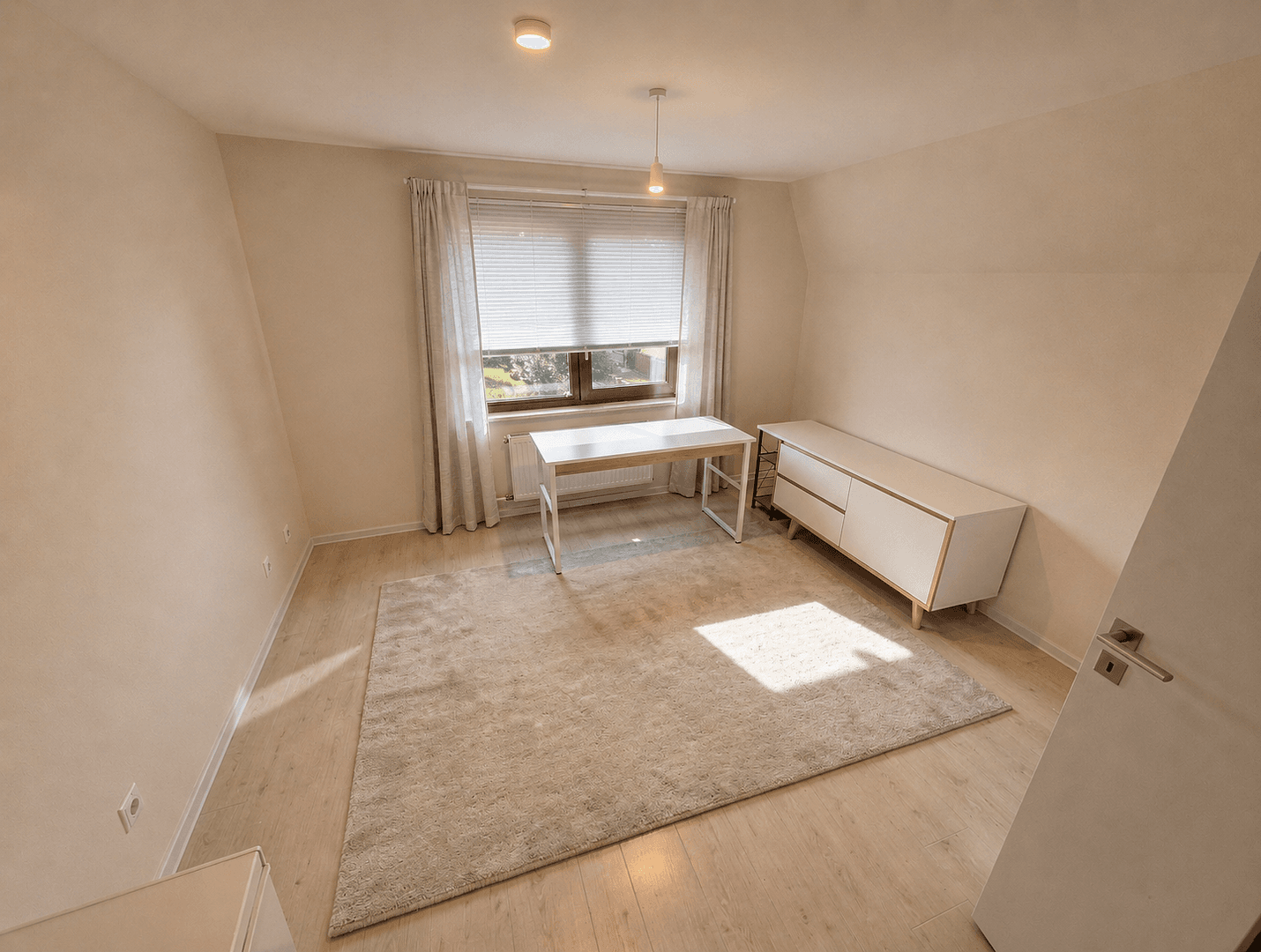 Predaj domu 170 m², pozemok 610 m², Bubenreuth, Bavorsko Predaj domu 170 m², pozemok 610 m², Bubenreuth, Bavorsko