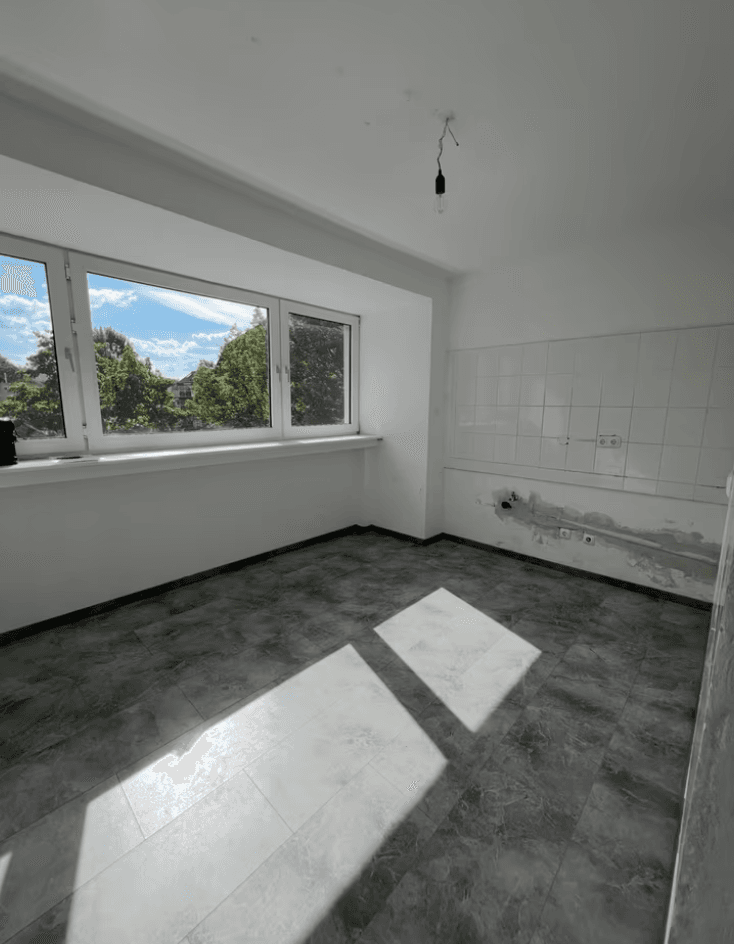 Prenájom bytu 3-izbový 96 m², Hochemmericher Str. 29, Duisburg, Severné Porýnie - Westfálsko Prenájom bytu 3-izbový 96 m², Hochemmericher Str. 29, Duisburg, Severné Porýnie - Westfálsko