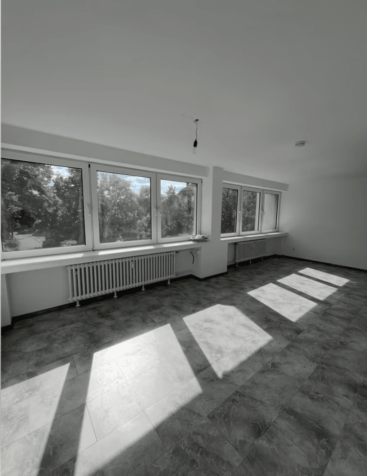 Prenájom bytu 3-izbový 96 m², Hochemmericher Str. 29, Duisburg, Severné Porýnie - Westfálsko Prenájom bytu 3-izbový 96 m², Hochemmericher Str. 29, Duisburg, Severné Porýnie - Westfálsko