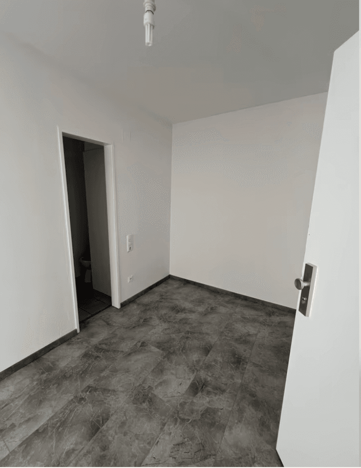 Prenájom bytu 3-izbový 96 m², Hochemmericher Str. 29, Duisburg, Severné Porýnie - Westfálsko Prenájom bytu 3-izbový 96 m², Hochemmericher Str. 29, Duisburg, Severné Porýnie - Westfálsko