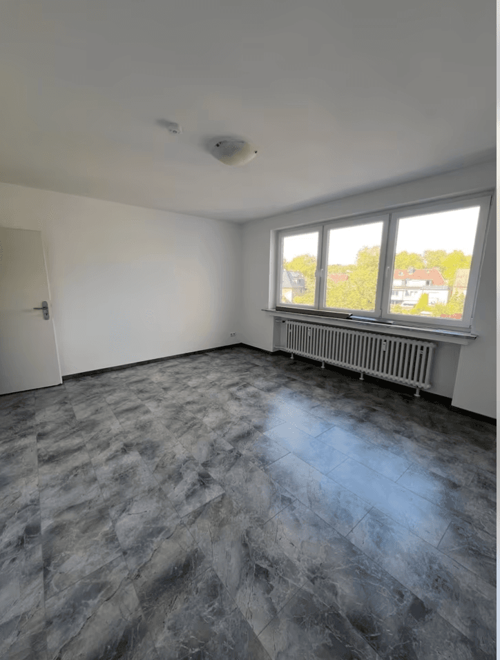 Prenájom bytu 3-izbový 96 m², Hochemmericher Str. 29, Duisburg, Severné Porýnie - Westfálsko Prenájom bytu 3-izbový 96 m², Hochemmericher Str. 29, Duisburg, Severné Porýnie - Westfálsko