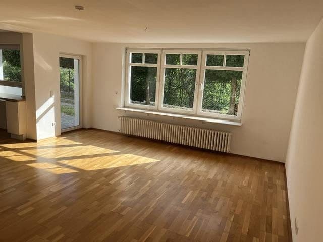 Prenájom bytu 3-izbový 102 m², Mörlenbach, Hesensko Prenájom bytu 3-izbový 102 m², Mörlenbach, Hesensko