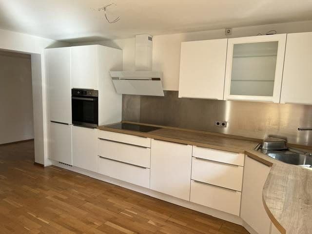 Prenájom bytu 3-izbový 102 m², Mörlenbach, Hesensko Prenájom bytu 3-izbový 102 m², Mörlenbach, Hesensko