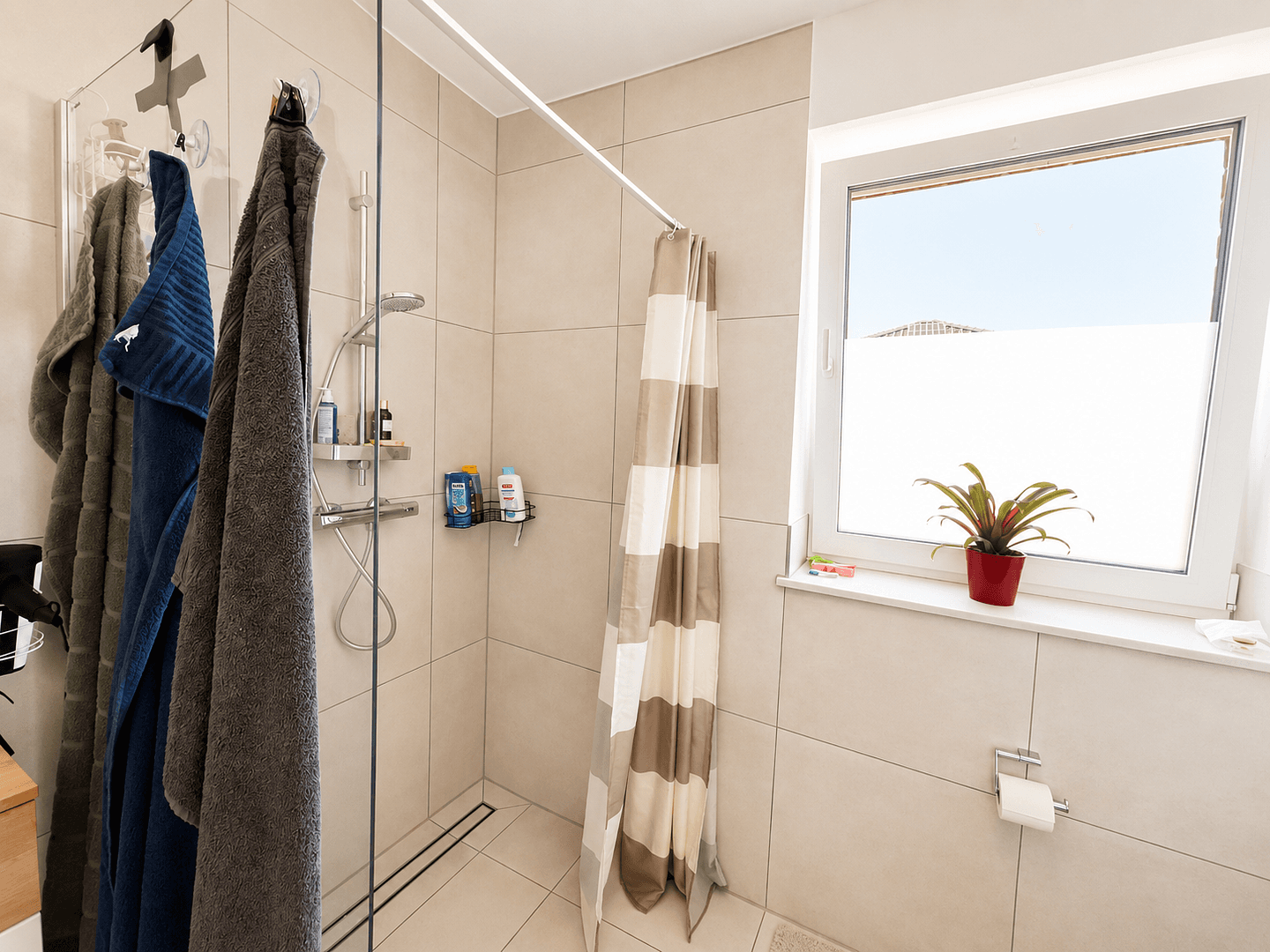 Prenájom bytu 4-izbový 88 m², Dinklage, Dolné Sasko Prenájom bytu 4-izbový 88 m², Dinklage, Dolné Sasko