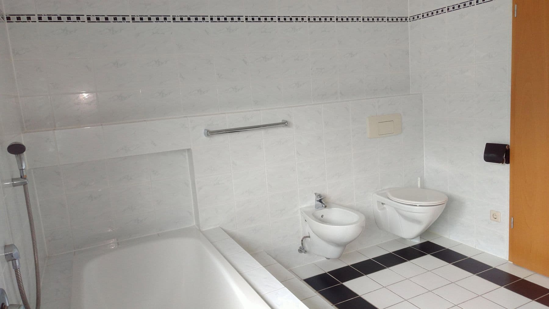 Predaj bytu 3-izbový 118 m², Ramstein-Miesenbach, Porýnie-Falcko Predaj bytu 3-izbový 118 m², Ramstein-Miesenbach, Porýnie-Falcko