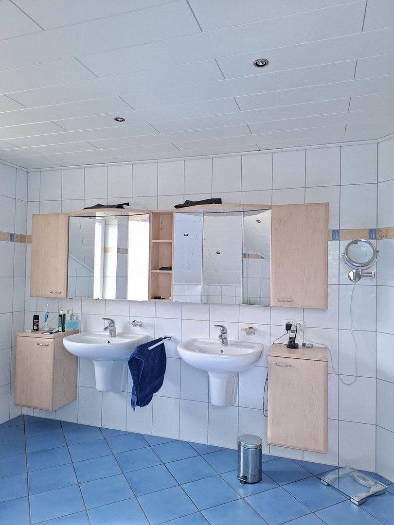 Predaj domu 218 m², pozemok 1.459 m², Hausen, Bavorsko Predaj domu 218 m², pozemok 1.459 m², Hausen, Bavorsko