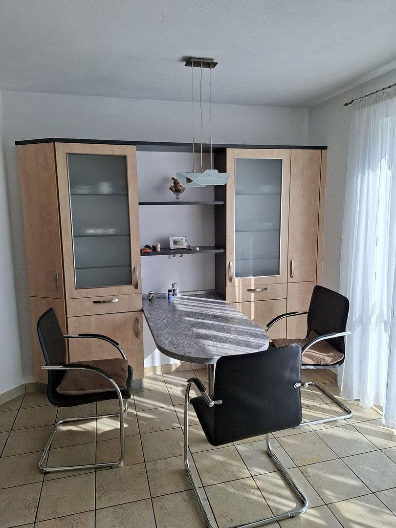 Predaj domu 218 m², pozemok 1.459 m², Hausen, Bavorsko Predaj domu 218 m², pozemok 1.459 m², Hausen, Bavorsko