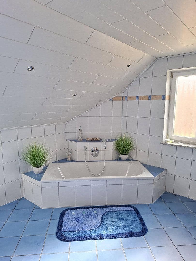 Predaj domu 218 m², pozemok 1.459 m², Hausen, Bavorsko Predaj domu 218 m², pozemok 1.459 m², Hausen, Bavorsko