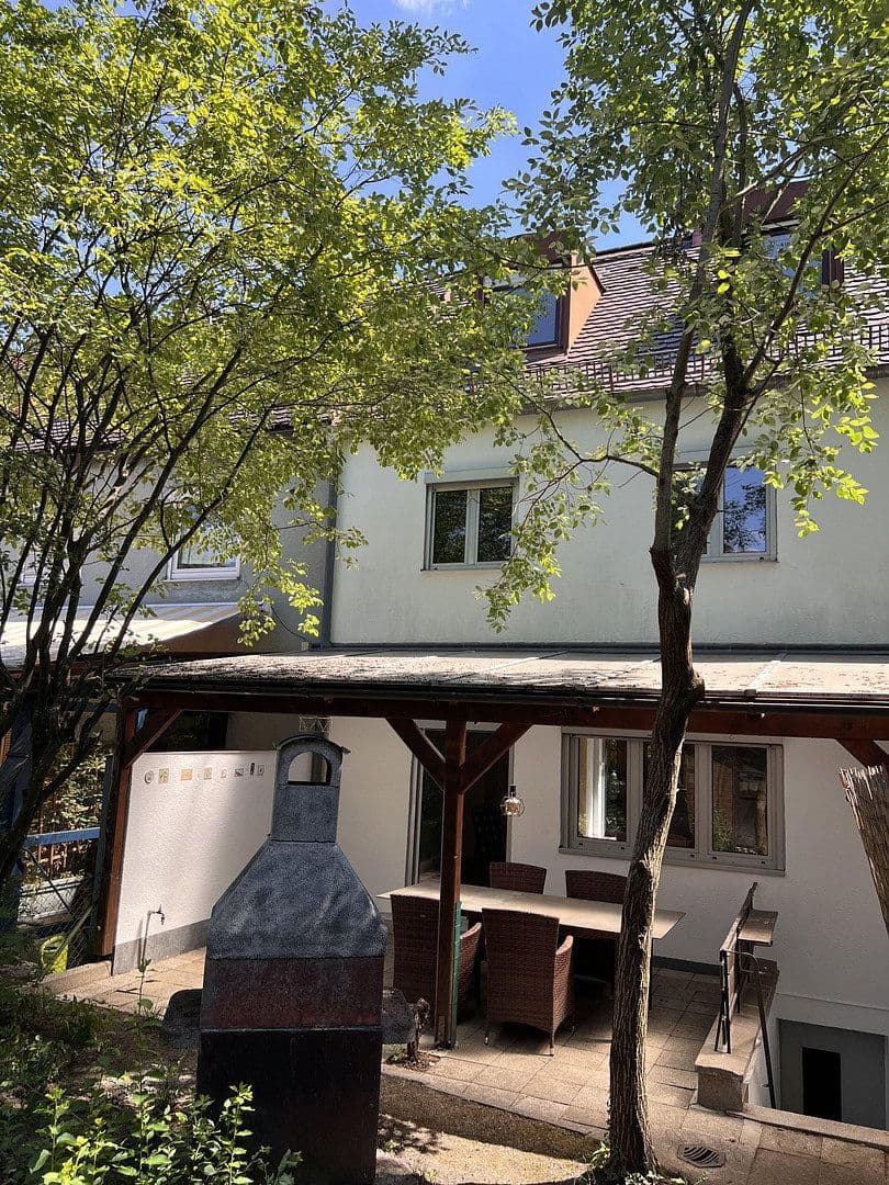 Predaj domu 132 m², pozemok 180 m², München-Ramersdorf, Bavorsko Predaj domu 132 m², pozemok 180 m², München-Ramersdorf, Bavorsko
