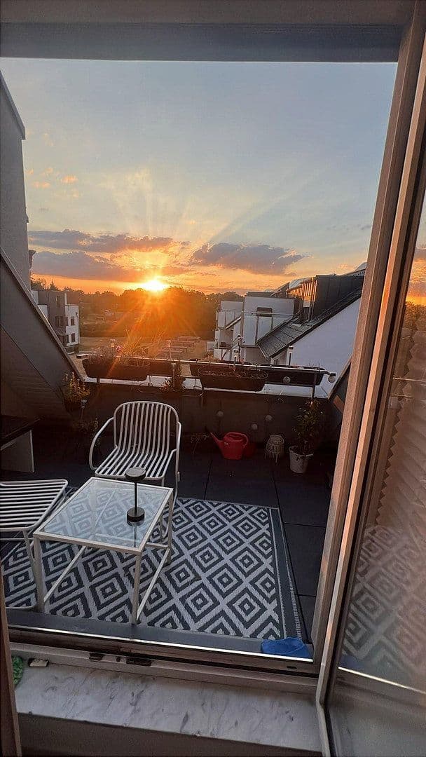 Prenájom bytu 3-izbový 80 m², Markusstr. 9, Niederkassel, Severné Porýnie - Westfálsko Prenájom bytu 3-izbový 80 m², Markusstr. 9, Niederkassel, Severné Porýnie - Westfálsko
