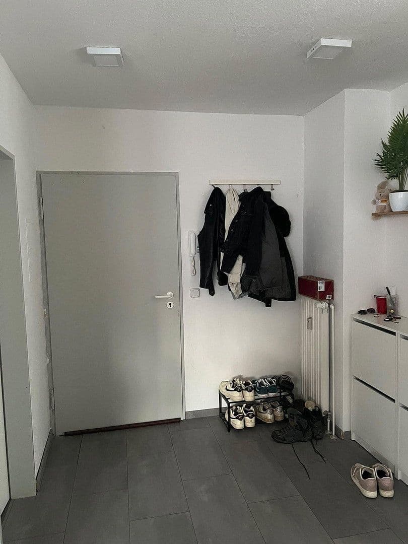 Prenájom bytu 3-izbový 80 m², Markusstr. 9, Niederkassel, Severné Porýnie - Westfálsko Prenájom bytu 3-izbový 80 m², Markusstr. 9, Niederkassel, Severné Porýnie - Westfálsko