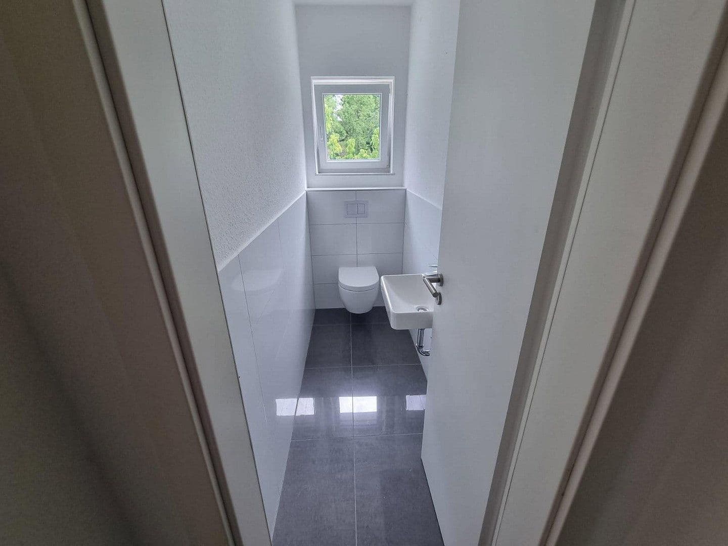 Prenájom bytu 4-izbový 114 m², Mannheim, Bádensko-Wurttembersko Prenájom bytu 4-izbový 114 m², Mannheim, Bádensko-Wurttembersko