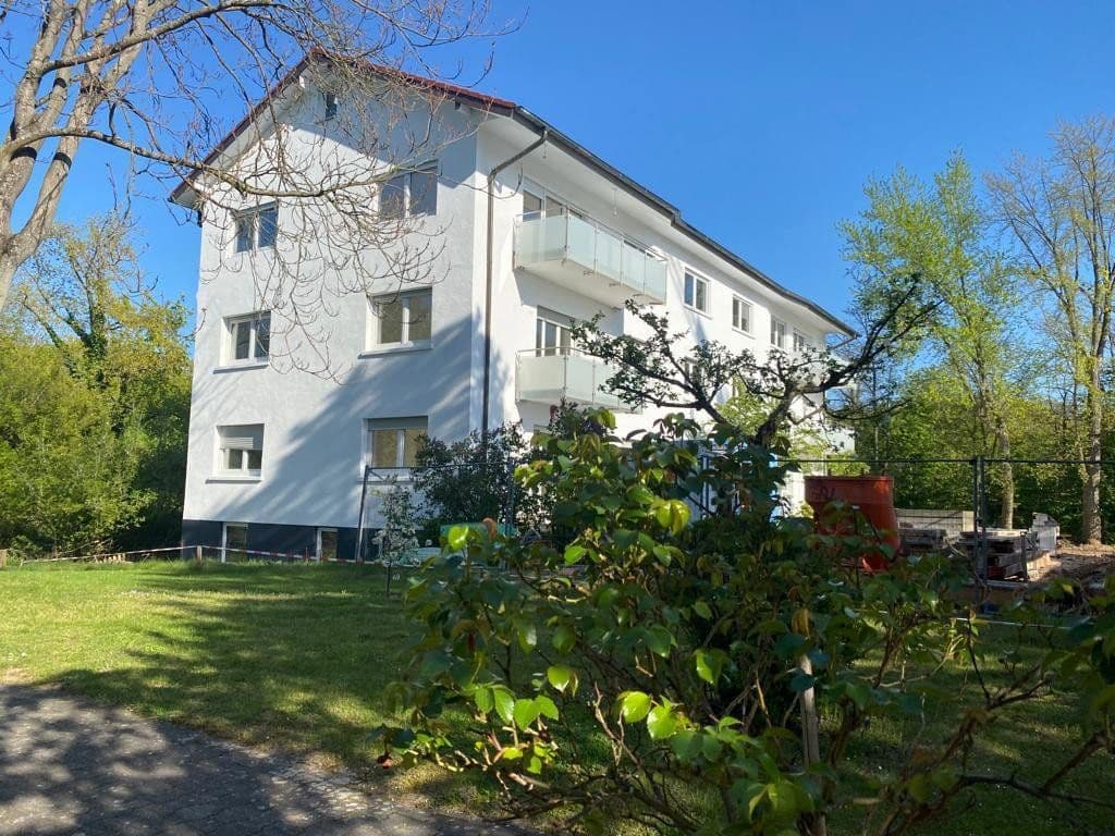 Prenájom bytu 4-izbový 114 m², Mannheim, Bádensko-Wurttembersko Prenájom bytu 4-izbový 114 m², Mannheim, Bádensko-Wurttembersko