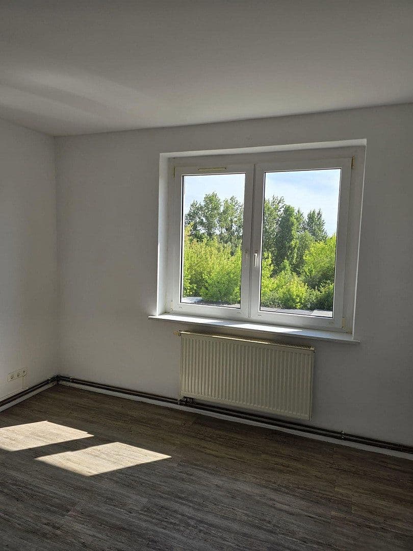 Prenájom bytu 3-izbový 86 m², Mitschurinstr. 5, Bitterfeld-Wolfen, Sasko-Anhaltsko Prenájom bytu 3-izbový 86 m², Mitschurinstr. 5, Bitterfeld-Wolfen, Sasko-Anhaltsko