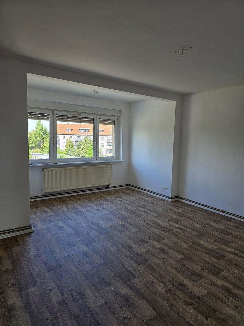 Prenájom bytu 3-izbový 86 m², Mitschurinstr. 5, Bitterfeld-Wolfen, Sasko-Anhaltsko Prenájom bytu 3-izbový 86 m², Mitschurinstr. 5, Bitterfeld-Wolfen, Sasko-Anhaltsko