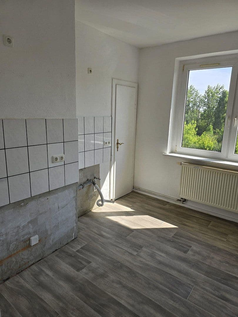 Prenájom bytu 3-izbový 86 m², Mitschurinstr. 5, Bitterfeld-Wolfen, Sasko-Anhaltsko Prenájom bytu 3-izbový 86 m², Mitschurinstr. 5, Bitterfeld-Wolfen, Sasko-Anhaltsko