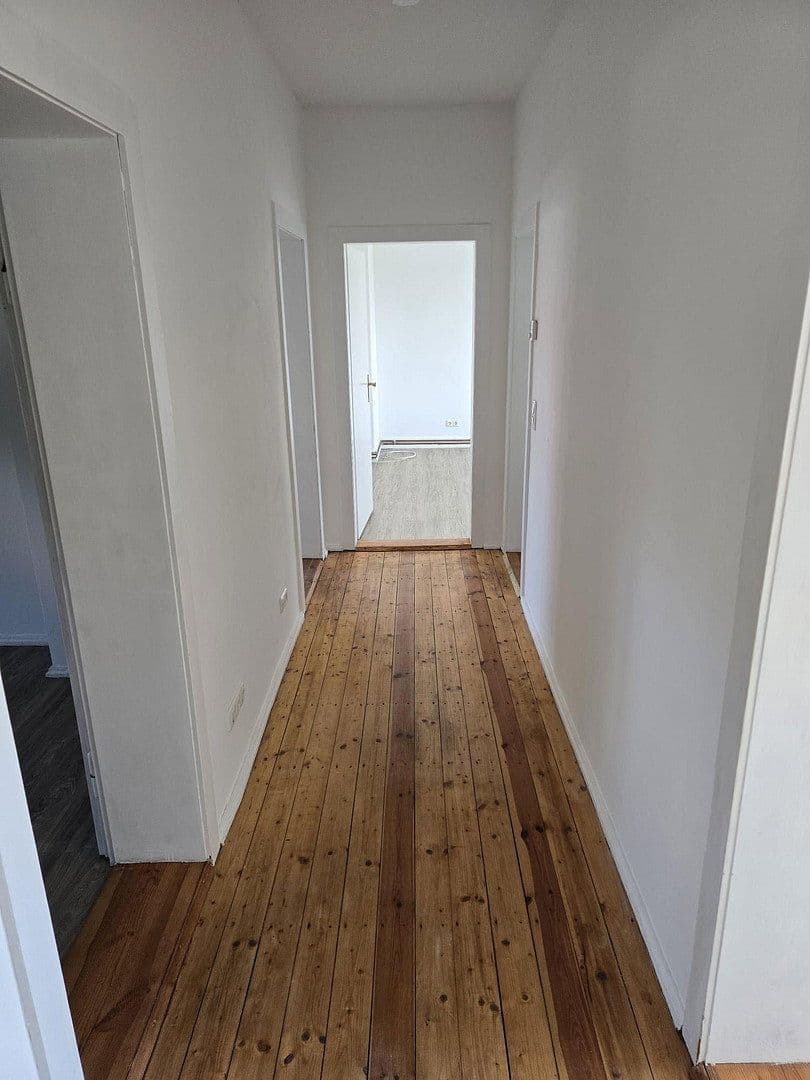 Prenájom bytu 3-izbový 86 m², Mitschurinstr. 5, Bitterfeld-Wolfen, Sasko-Anhaltsko Prenájom bytu 3-izbový 86 m², Mitschurinstr. 5, Bitterfeld-Wolfen, Sasko-Anhaltsko
