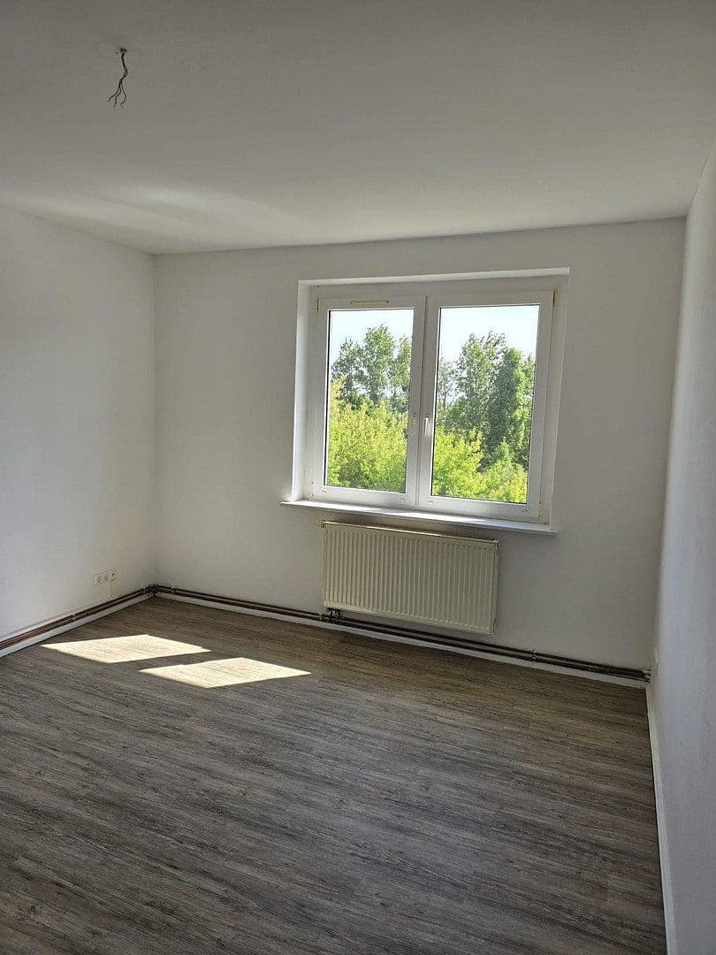 Prenájom bytu 3-izbový 86 m², Mitschurinstr. 5, Bitterfeld-Wolfen, Sasko-Anhaltsko Prenájom bytu 3-izbový 86 m², Mitschurinstr. 5, Bitterfeld-Wolfen, Sasko-Anhaltsko