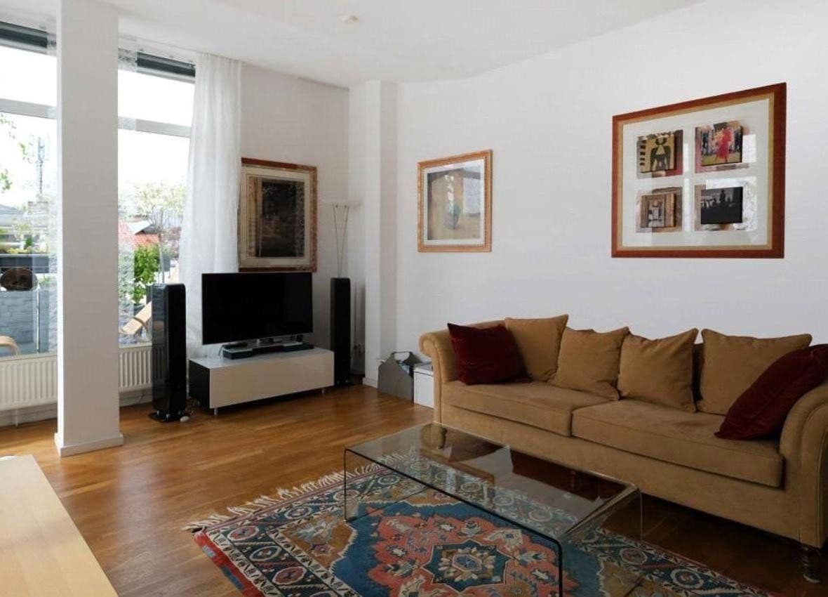 Predaj bytu 2-izbový 98 m², Berlin, Berlín Predaj bytu 2-izbový 98 m², Berlin, Berlín