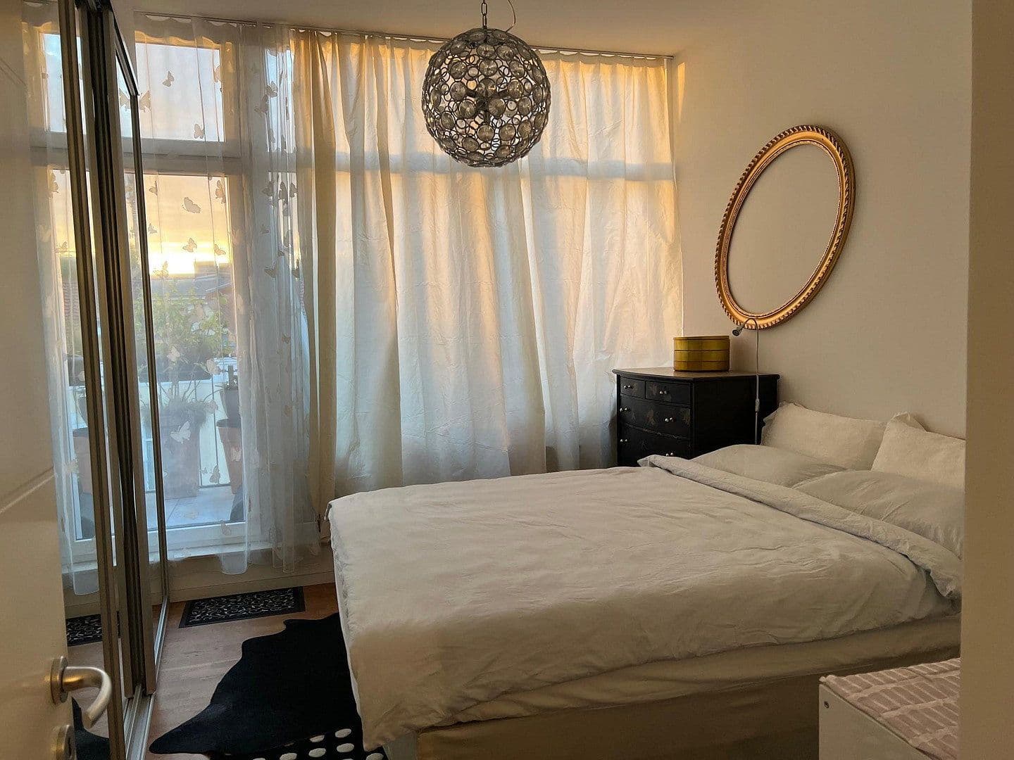 Predaj bytu 2-izbový 98 m², Berlin, Berlín Predaj bytu 2-izbový 98 m², Berlin, Berlín