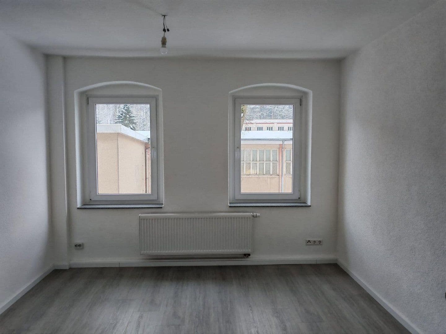 Prenájom bytu 3-izbový 80 m², Lößnitztal 122, Oederan, Sasko Prenájom bytu 3-izbový 80 m², Lößnitztal 122, Oederan, Sasko