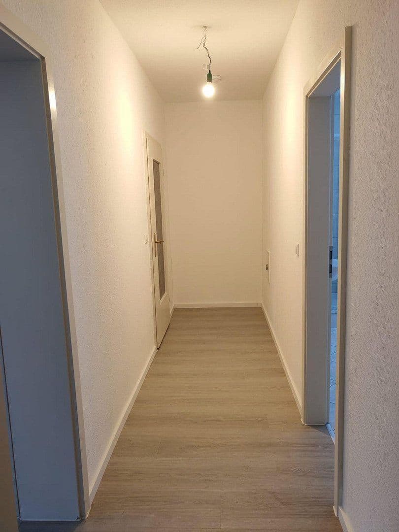 Prenájom bytu 3-izbový 80 m², Lößnitztal 122, Oederan, Sasko Prenájom bytu 3-izbový 80 m², Lößnitztal 122, Oederan, Sasko