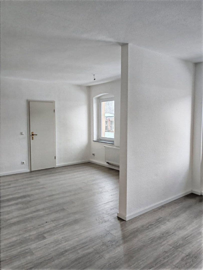 Prenájom bytu 3-izbový 80 m², Lößnitztal 122, Oederan, Sasko Prenájom bytu 3-izbový 80 m², Lößnitztal 122, Oederan, Sasko