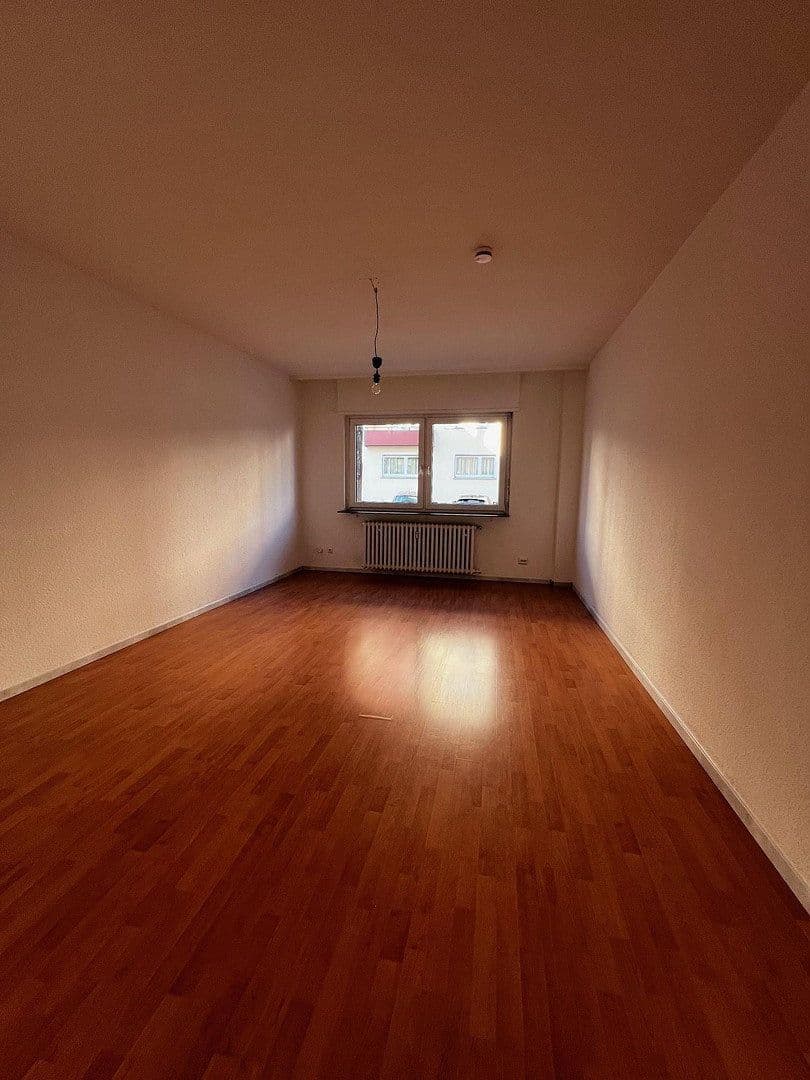 Prenájom bytu 3-izbový 101 m², Emil-Heckel-Str. 12, Mannheim, Bádensko-Wurttembersko Prenájom bytu 3-izbový 101 m², Emil-Heckel-Str. 12, Mannheim, Bádensko-Wurttembersko