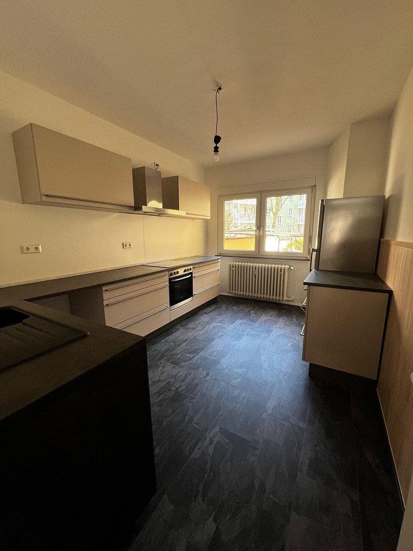 Prenájom bytu 3-izbový 101 m², Emil-Heckel-Str. 12, Mannheim, Bádensko-Wurttembersko Prenájom bytu 3-izbový 101 m², Emil-Heckel-Str. 12, Mannheim, Bádensko-Wurttembersko
