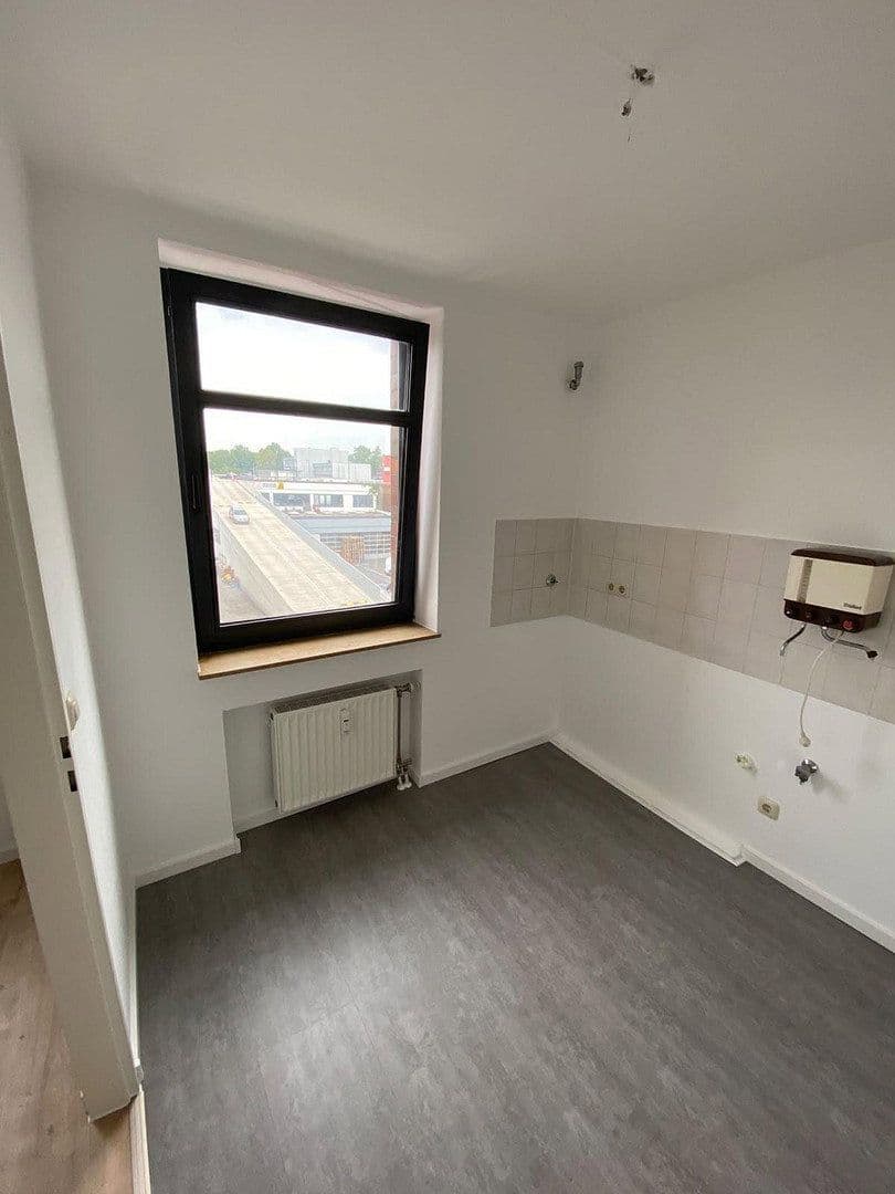 Prenájom bytu 1-izbový 46 m², Lüpertzender Str. 91, Mönchengladbach, Severné Porýnie - Westfálsko Prenájom bytu 1-izbový 46 m², Lüpertzender Str. 91, Mönchengladbach, Severné Porýnie - Westfálsko