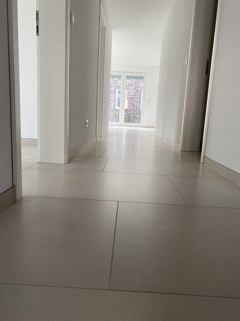 Predaj bytu 3-izbový 115 m², Hannover, Dolné Sasko Predaj bytu 3-izbový 115 m², Hannover, Dolné Sasko