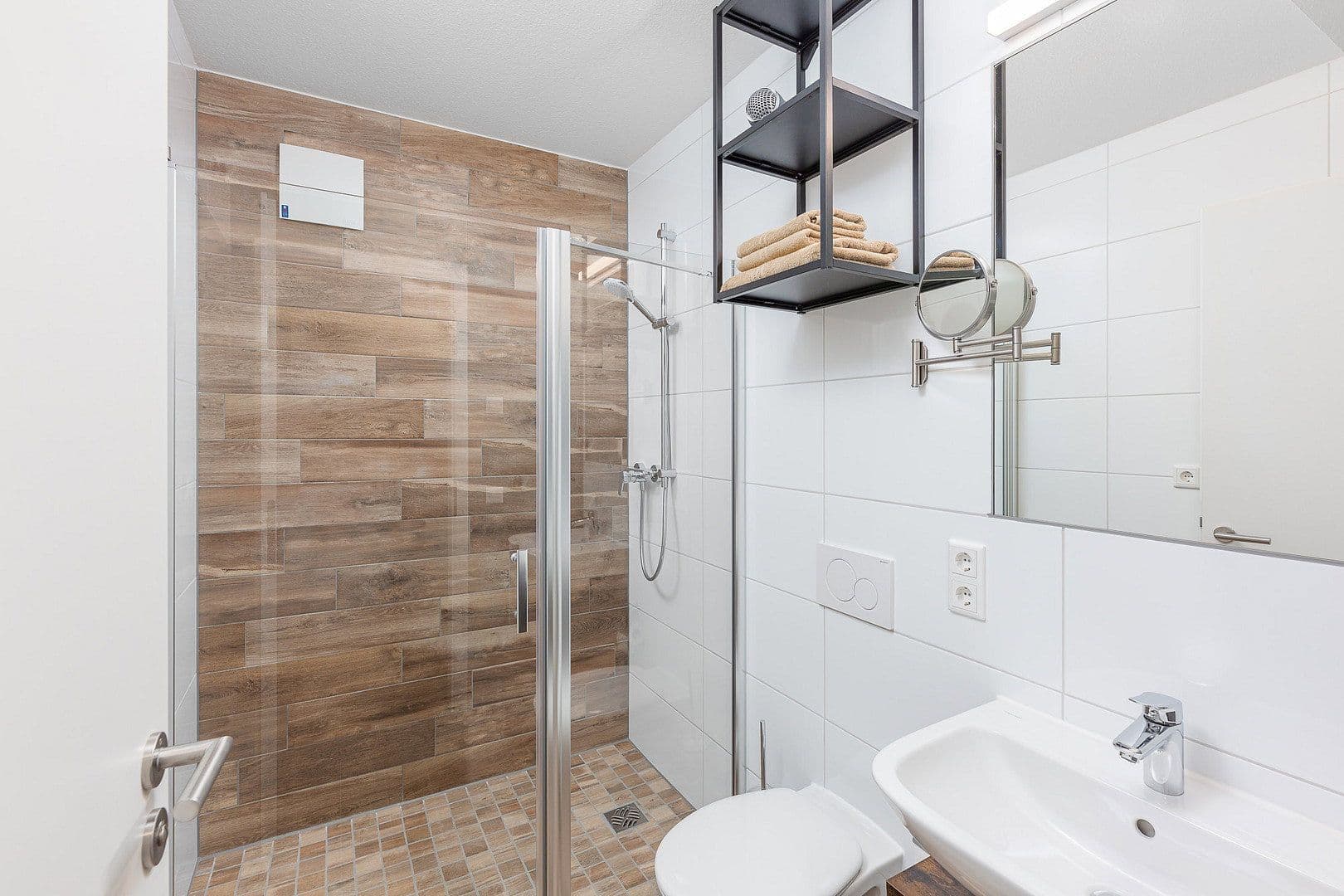 Prenájom bytu 2-izbový 45 m², Ezanvillestr. 14, Heidelberg, Bádensko-Wurttembersko Prenájom bytu 2-izbový 45 m², Ezanvillestr. 14, Heidelberg, Bádensko-Wurttembersko