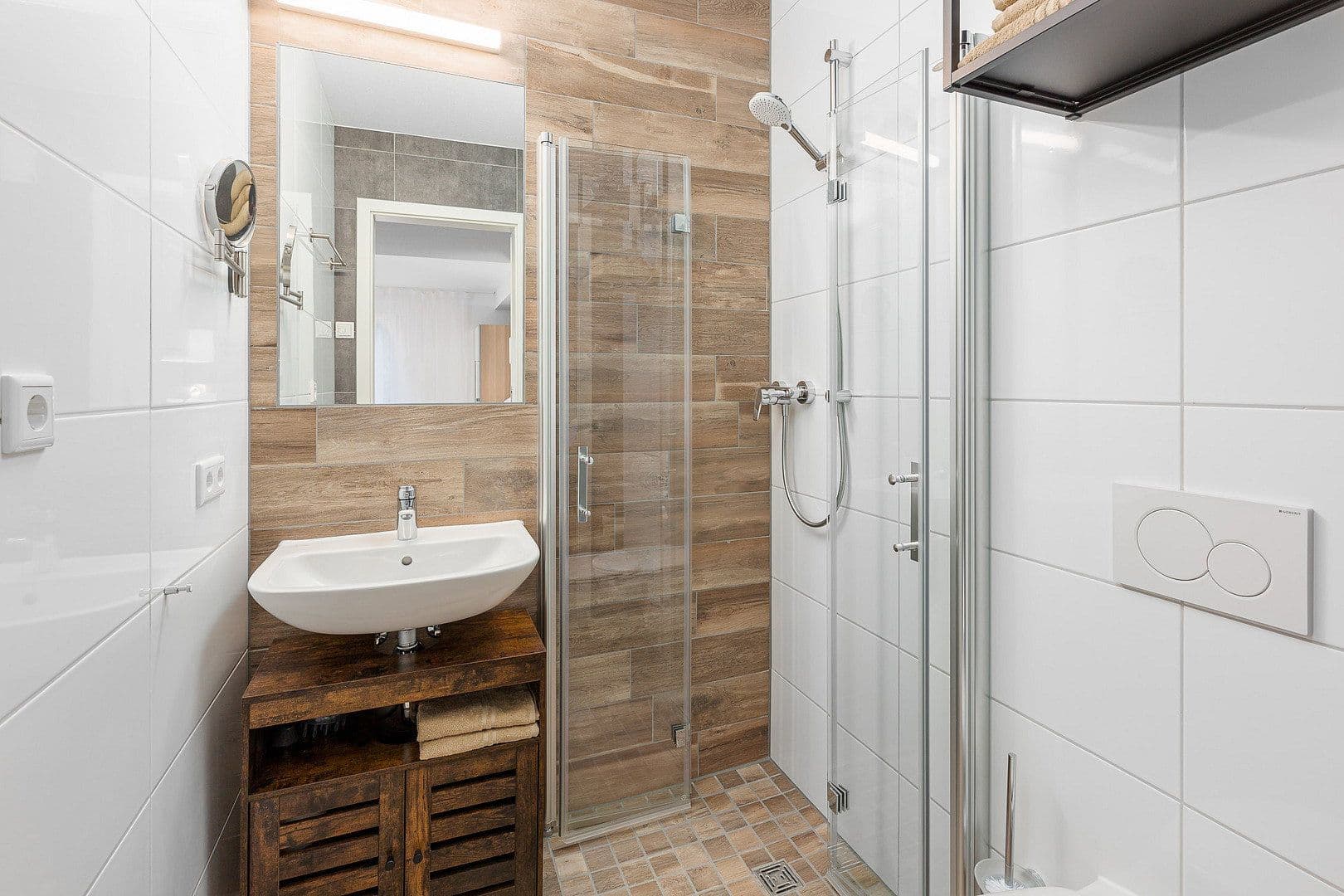 Prenájom bytu 2-izbový 45 m², Ezanvillestr. 14, Heidelberg, Bádensko-Wurttembersko Prenájom bytu 2-izbový 45 m², Ezanvillestr. 14, Heidelberg, Bádensko-Wurttembersko