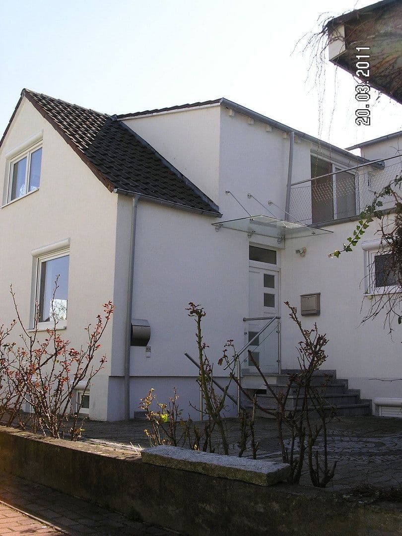 Prenájom domu 125 m², pozemok 283 m², Neckarauer-Waldweg 36, Mannheim, Bádensko-Wurttembersko Prenájom domu 125 m², pozemok 283 m², Neckarauer-Waldweg 36, Mannheim, Bádensko-Wurttembersko