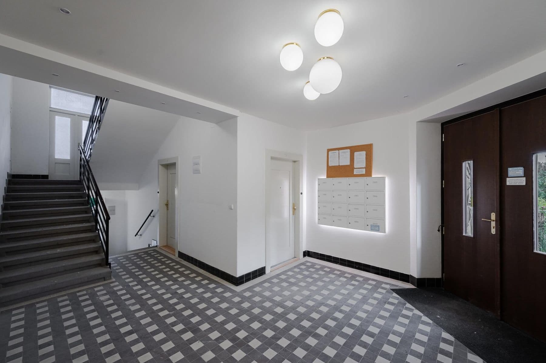 Prenájom bytu 2-izbový 43 m², Myslbekova, Praha, Praha Prenájom bytu 2-izbový 43 m², Myslbekova, Praha, Praha