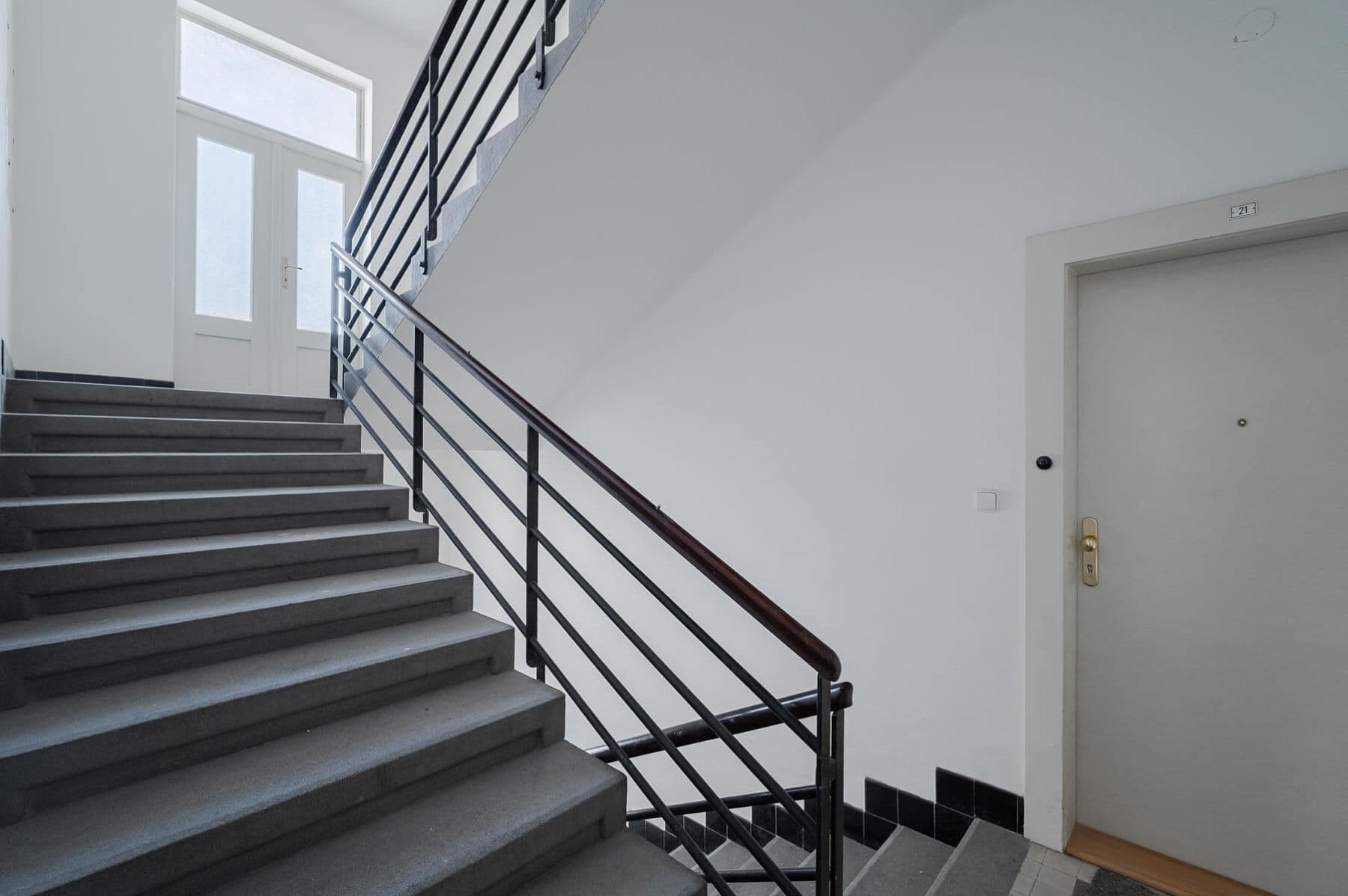 Prenájom bytu 2-izbový 43 m², Myslbekova, Praha, Praha Prenájom bytu 2-izbový 43 m², Myslbekova, Praha, Praha