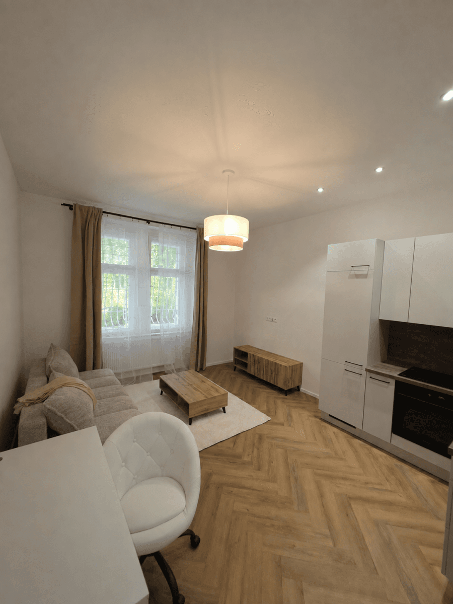 Prenájom bytu 2-izbový 36 m², Na Kozačce, Praha, Praha Prenájom bytu 2-izbový 36 m², Na Kozačce, Praha, Praha